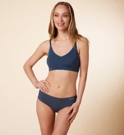 Calvin Klein Invisibles Triangle Convertible Strap Bralette 6 Calvin Klein Invisibles Triangle Convertible Strap Bralette -Her Room Store calvin klein cal001 qf5753 cs3