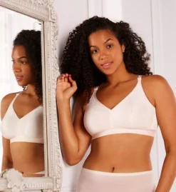 Chantelle C Magnifique Full Bust Wire Free Bra -Her Room Store chantelle cha001 1892 cs2