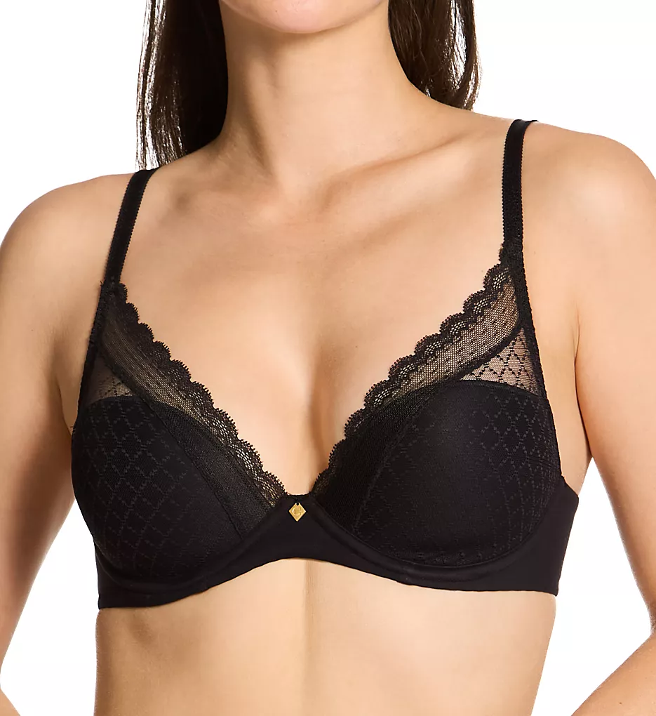 Norah Chic Plunge T-Shirt Bra Chantelle Norah Chic Plunge T-Shirt Bra -Her Room Store chantelle cha001 c16mna gs
